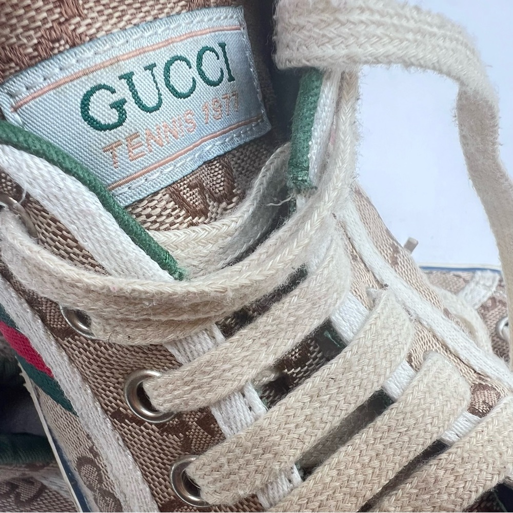 Gucci Brown Monogram Low-Top Sneakers with Red and Green Web - Picture 8 of 11